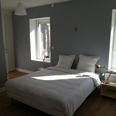 Bull'It Hotel Saint-Genis-Laval Rum bild