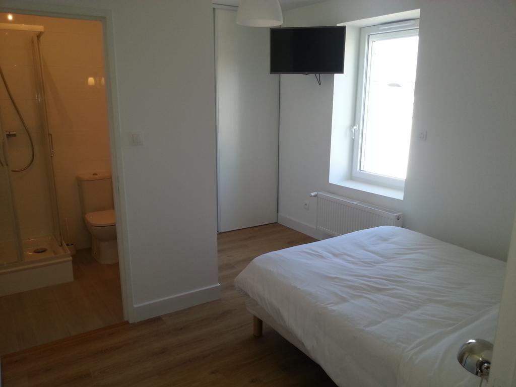 Bull'It Hotel Saint-Genis-Laval Rum bild