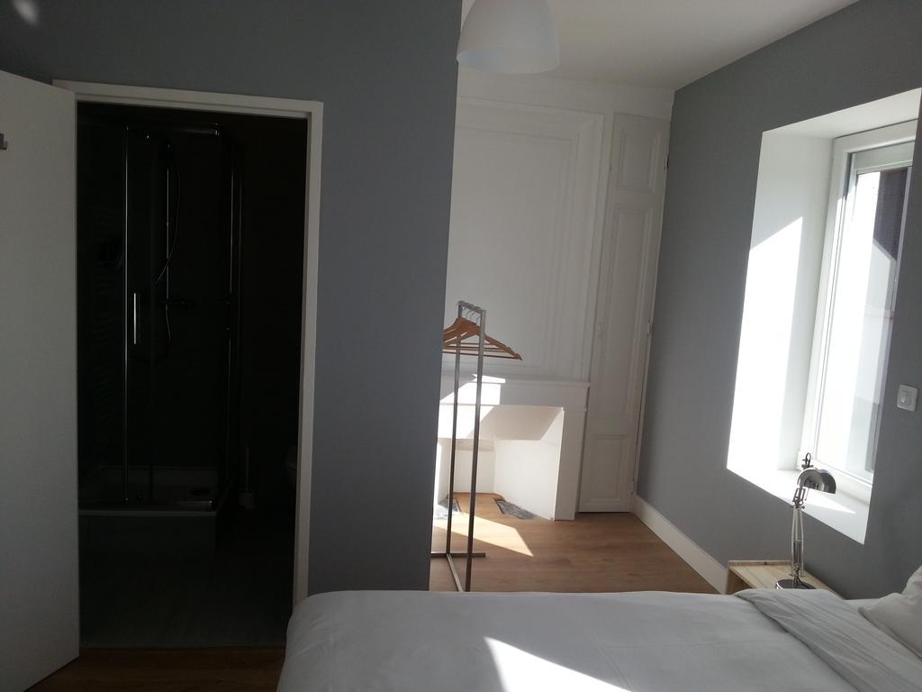Bull'It Hotel Saint-Genis-Laval Rum bild