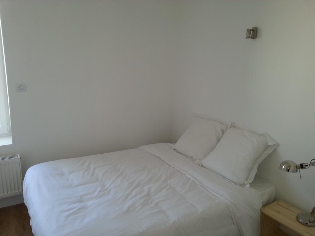 Bull'It Hotel Saint-Genis-Laval Rum bild