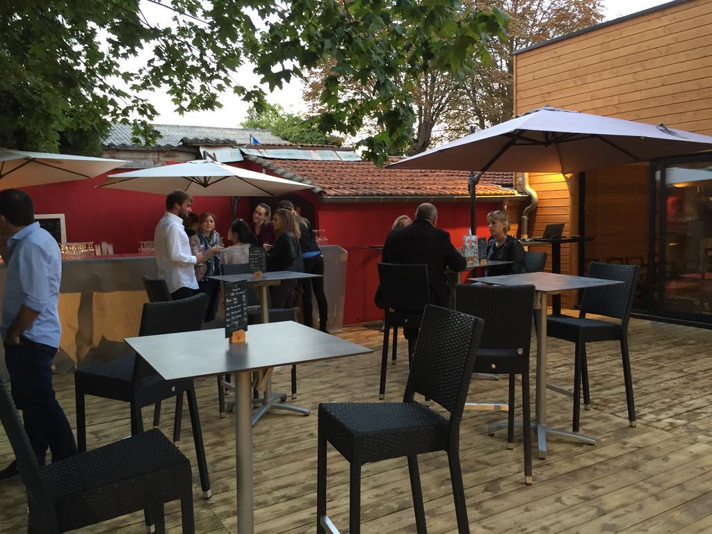 Bull'It Hotel Saint-Genis-Laval Exteriör bild